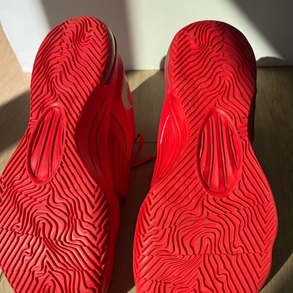 NIKE KD VII 'GLOBAL GAME'
ACTION RED & METALLIC SILVER - Picture 7 of 8